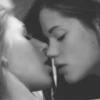 Kiss Me 2  (Deluxe) 11