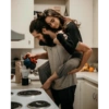 Kiss hug couple 3 14